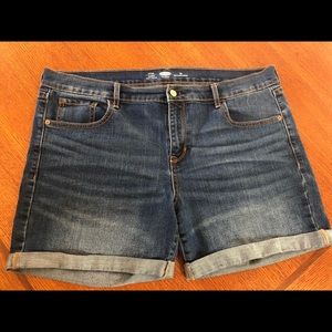 OLD NAVY jean shorts Size 16